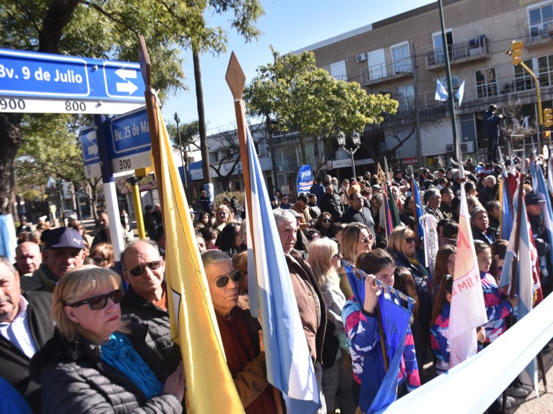 ACTO 25 DE MAYO