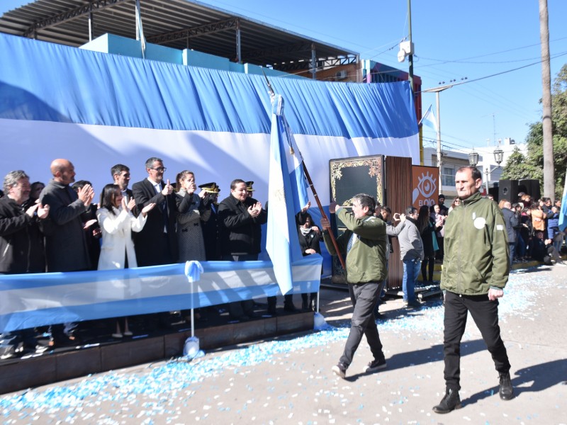 ACTO 25 DE MAYO